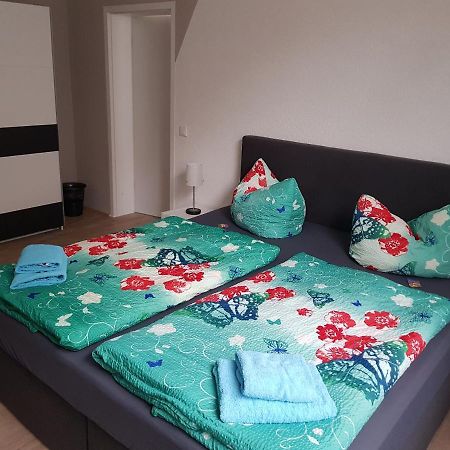 Bed And Breakfast Zeulenroda Buitenkant foto