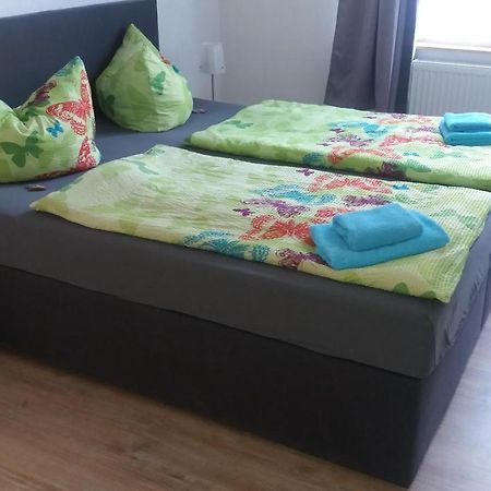Bed And Breakfast Zeulenroda Buitenkant foto