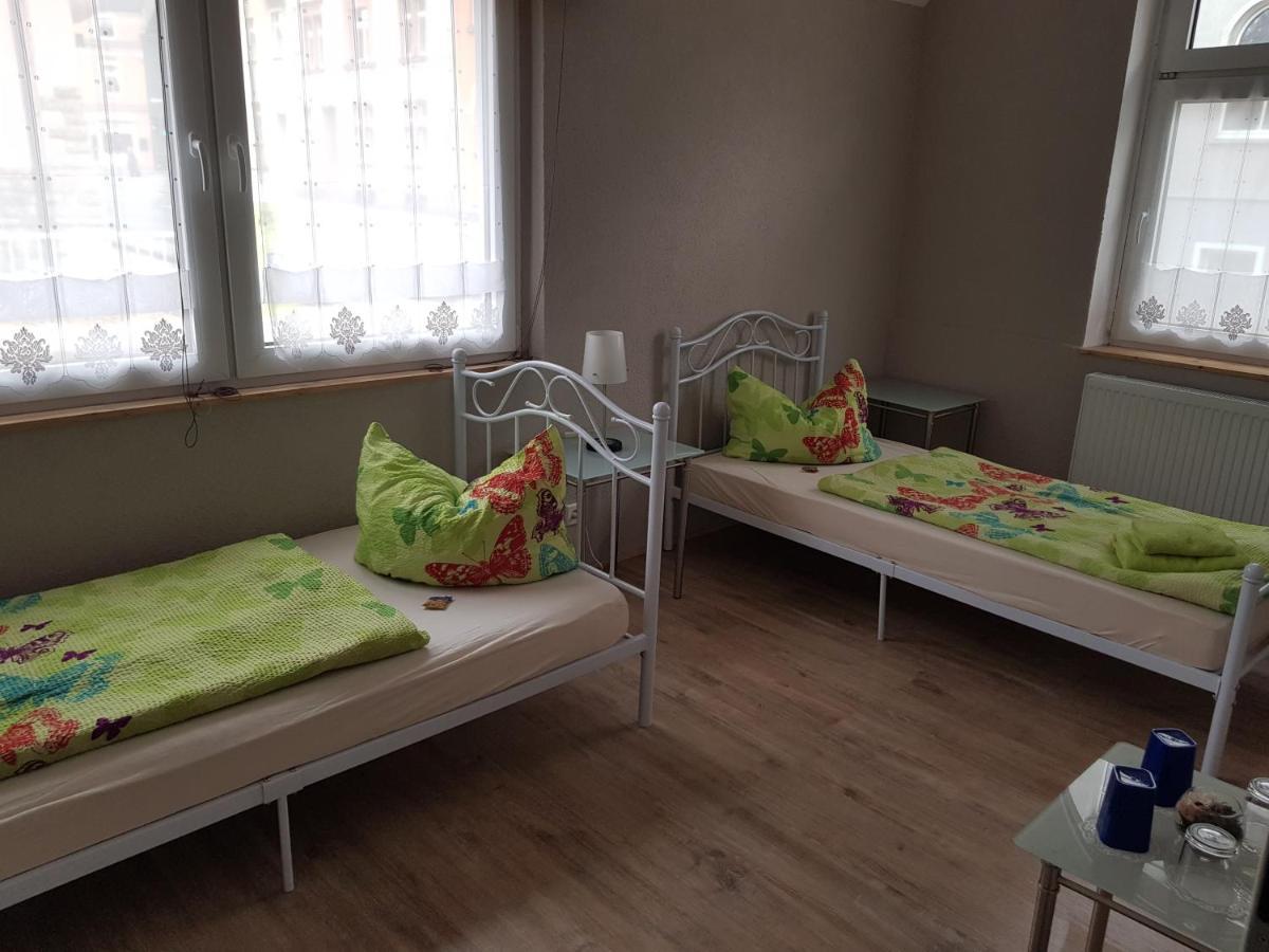 Bed And Breakfast Zeulenroda Buitenkant foto