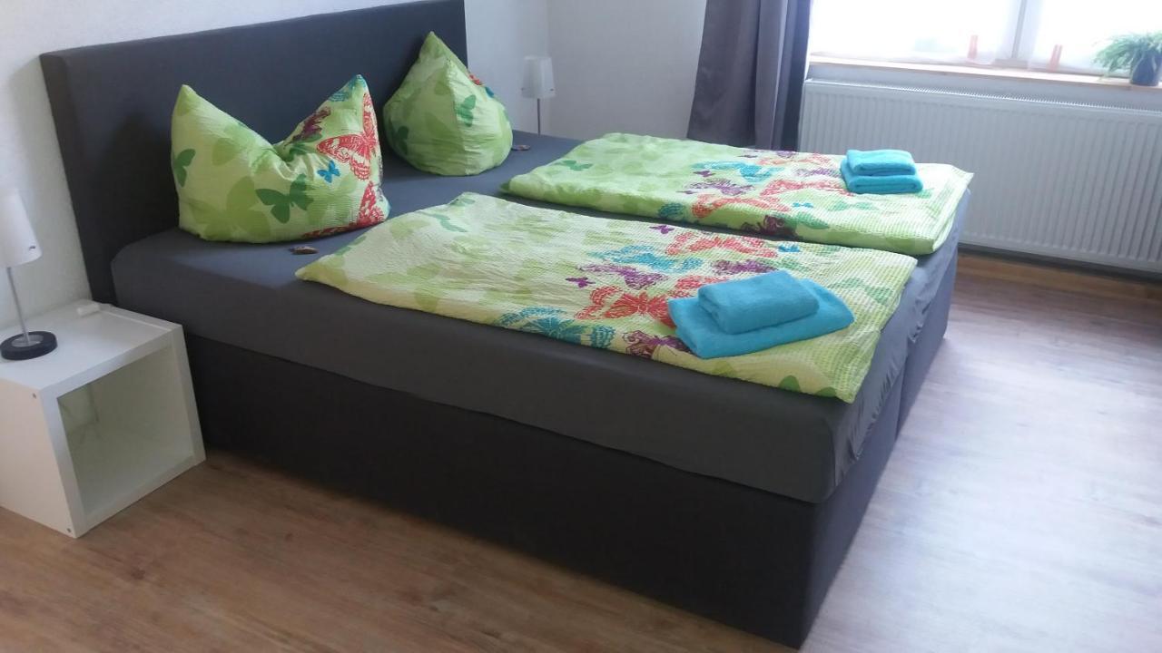 Bed And Breakfast Zeulenroda Buitenkant foto